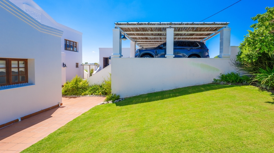5 Bedroom Property for Sale in Arniston Western Cape